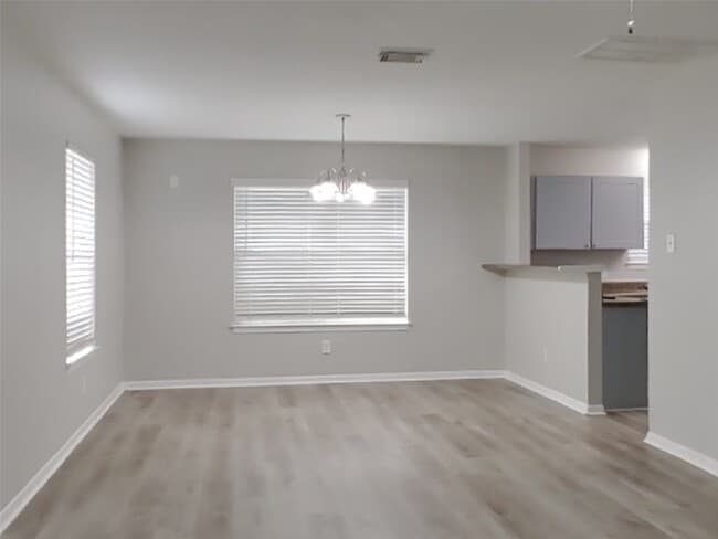 Building Photo - 3703 Bent Springs Ln