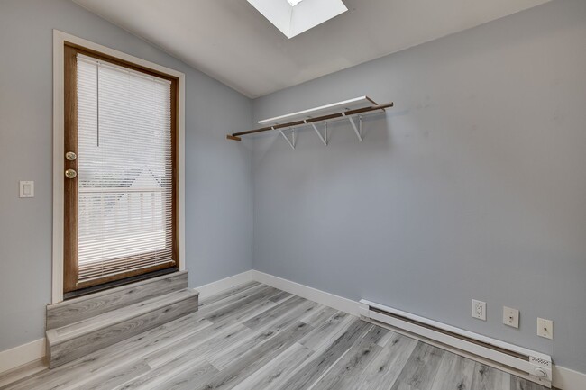 Building Photo - North Edmonds Rental Available Now!