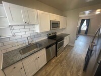 Building Photo - Spacious 3 Bedroom Home with Full finished Basement and Detached Garage!