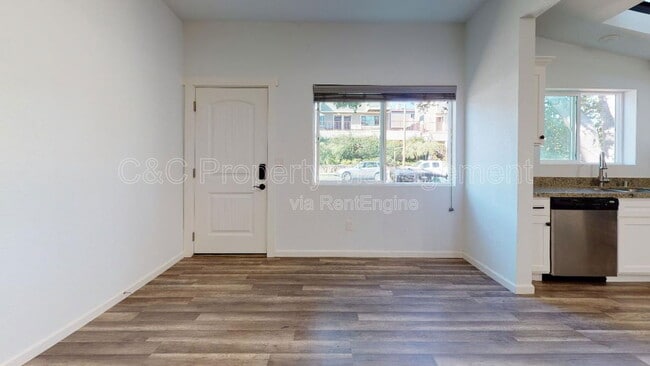 Building Photo - 419 Watson St