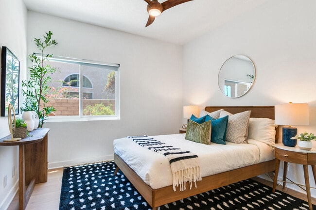 Building Photo - 403 Cypress Point Dr