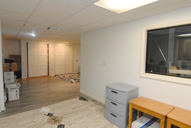 Building Photo - 7 Meadowview Cir
