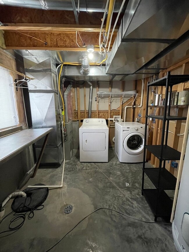 Building Photo - ~Applications Pending~ Beautiful 3 Bedroom, 2 Bathroom Home for Rent