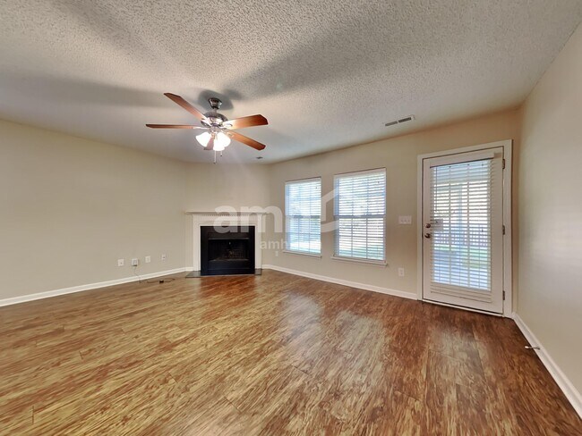 Building Photo - 5146 Torrey Ln