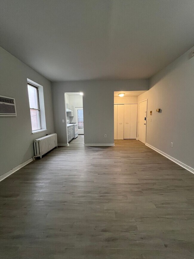 Building Photo - 438 Gaskill St