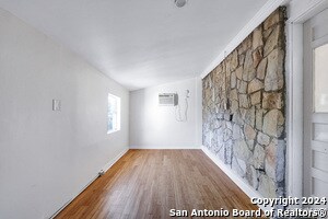 Building Photo - 255 Natalen Ave