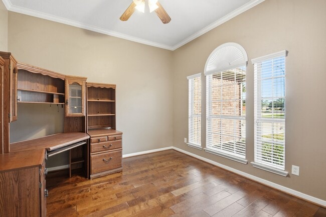 Building Photo - 18915 Rustling Ridge Dr