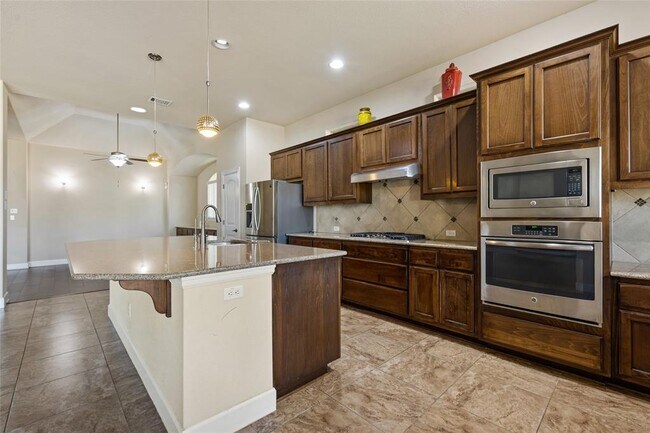 Building Photo - 213 Southern Cross Dr