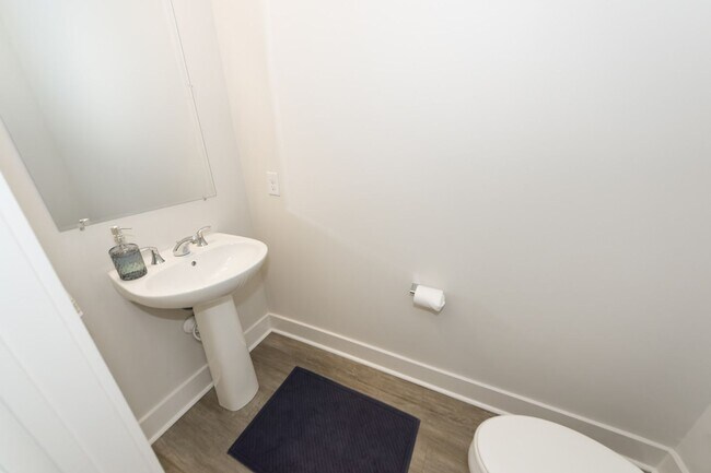 Building Photo - 3 Bedroom 2.5 Bath Single Family Home in Mixson