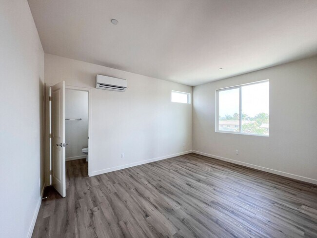 Interior Photo - Vista Palmera