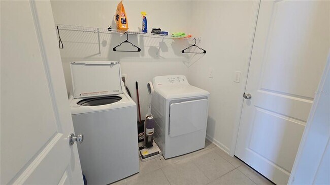 Building Photo - 5815 Le Marin Wy