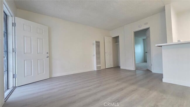 Building Photo - 1807 W Sumac Ln