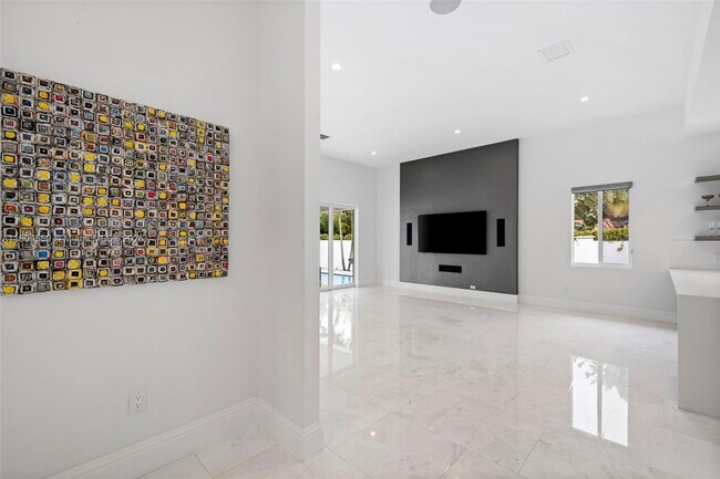 Building Photo - 9580 SW 101st Terrace