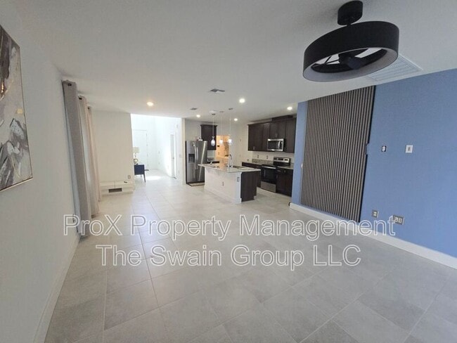 Building Photo - 4450 Rapallo Ave