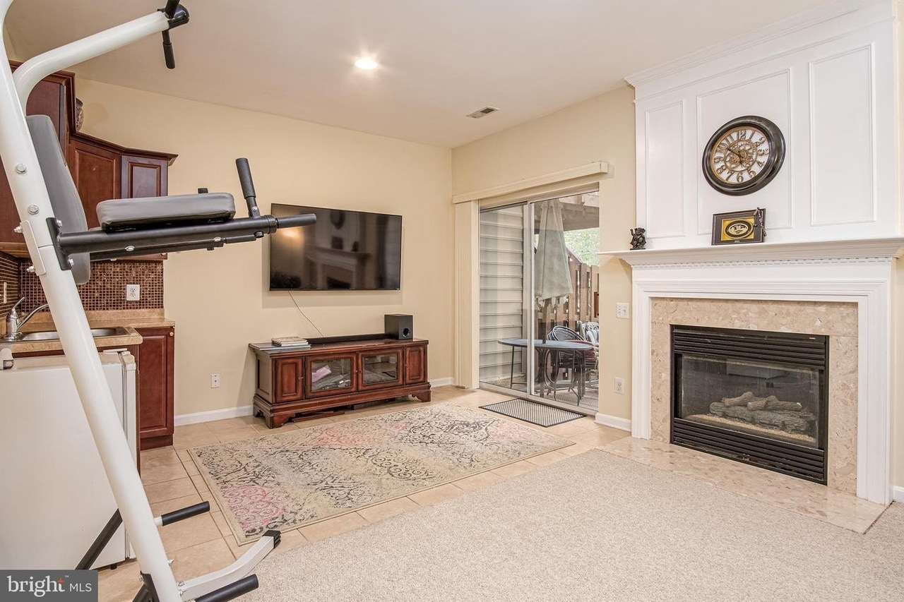 LIving Room - 1179 Cypress Tree Pl