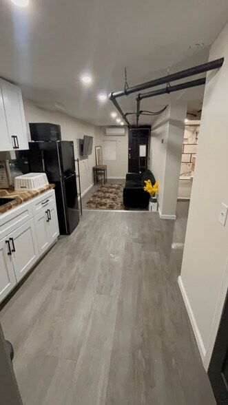 Apartment - 2437 S Milan St