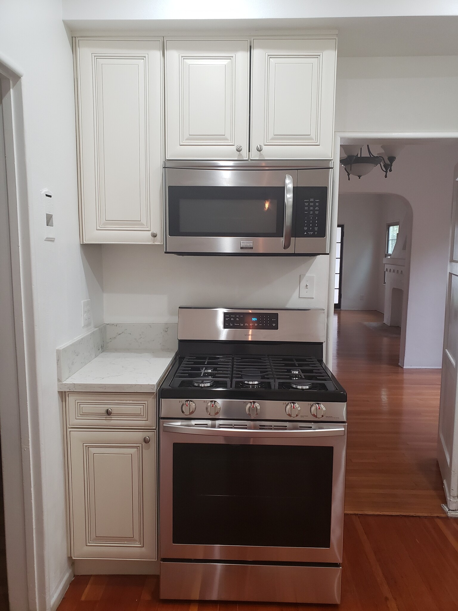 Building Photo - 1104 E California Ave