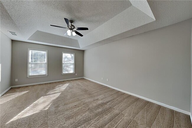 Building Photo - 1717 Victoria Way NW