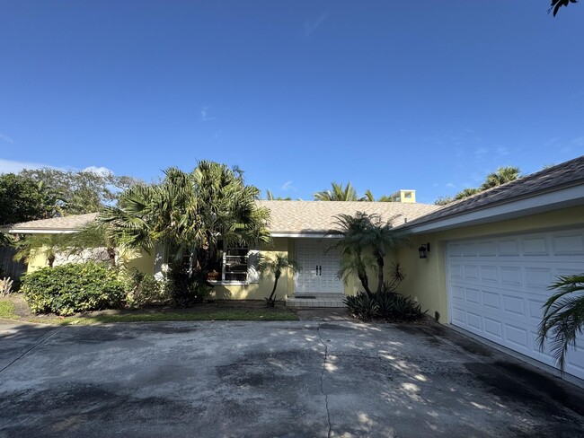 Primary Photo - 1946 Surfside Terrace