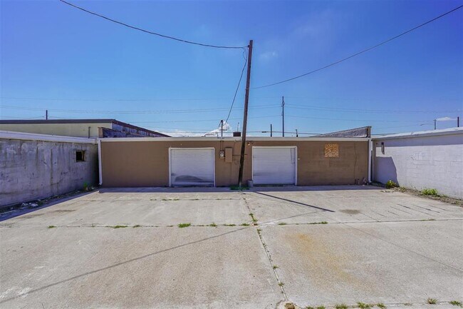 Building Photo - 1710 Texas Ave