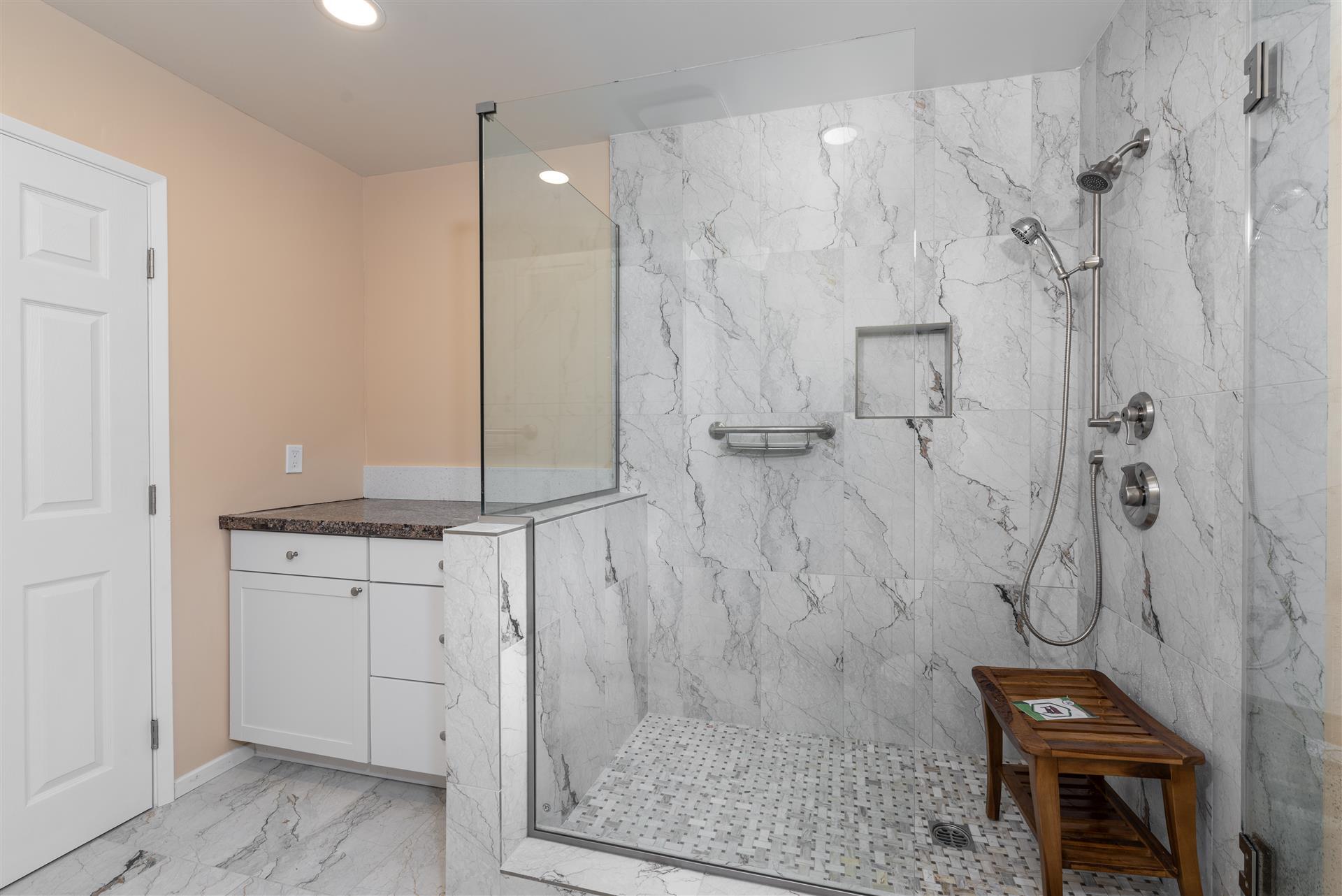 Building Photo - 12015 Califa St