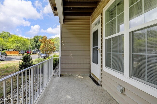 Building Photo - 337 St Andrews Pl