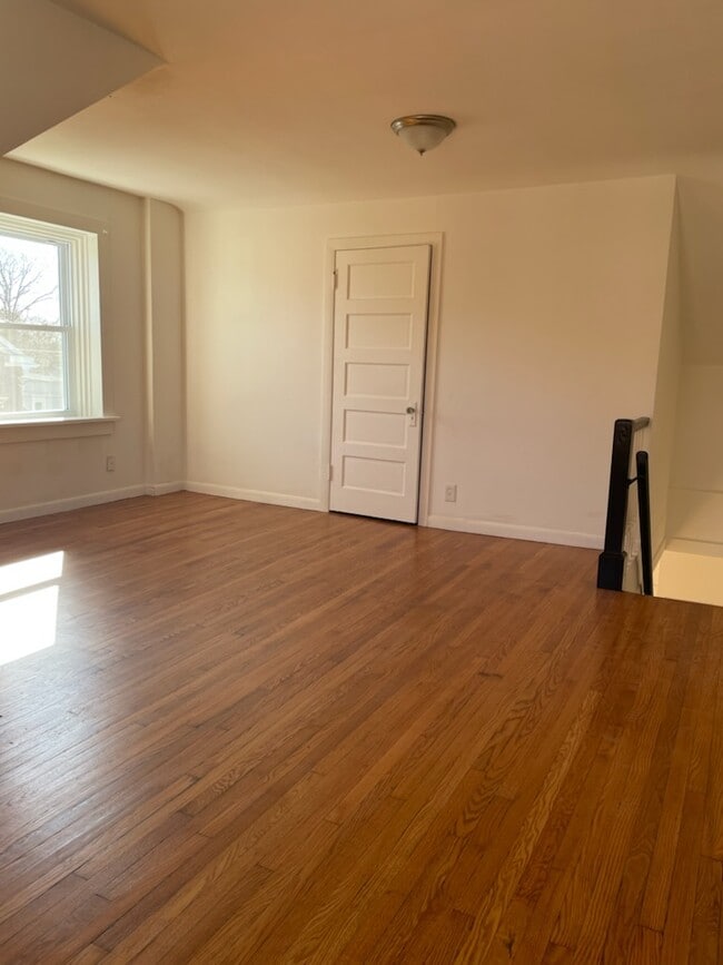 Building Photo - 517 N Illinois St