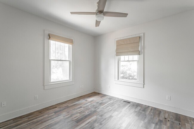 Building Photo - 2 Bedroom Home in North Chattanooga