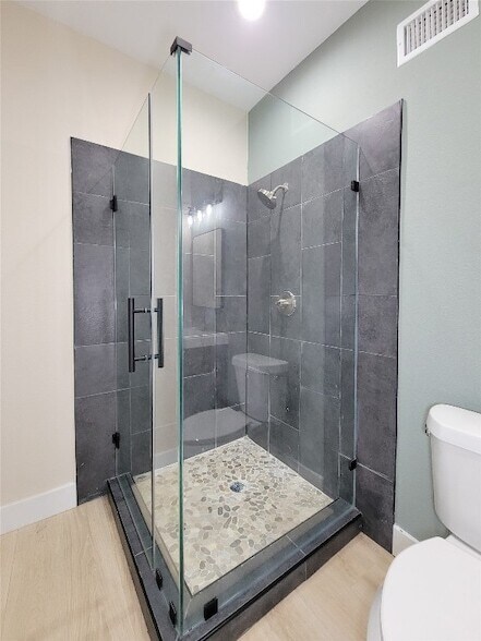 Building Photo - 1903 Mary St