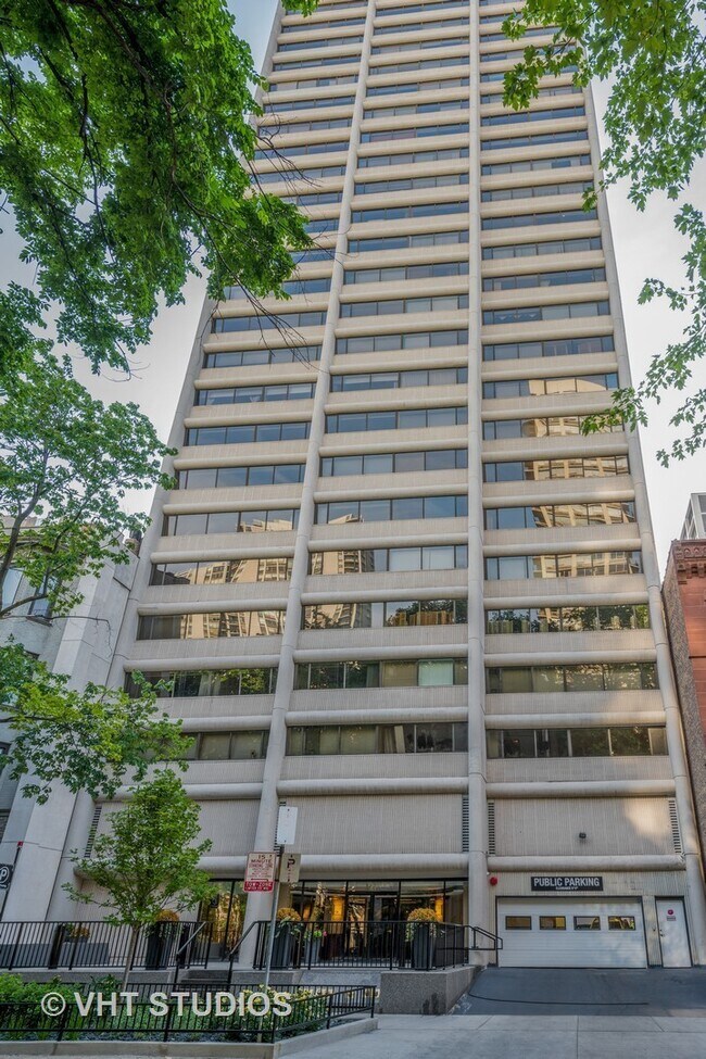 Building Photo - 1415 N Dearborn Pkwy