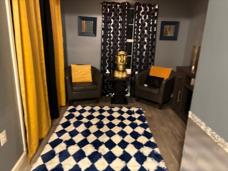 Building Photo - 13 Truth Way