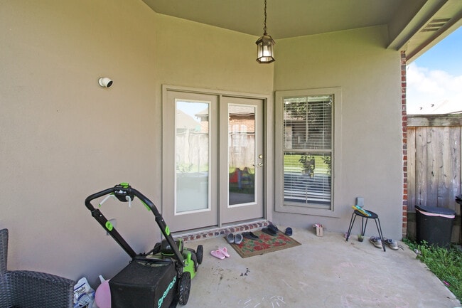 Building Photo - 183 Tradition Pkwy