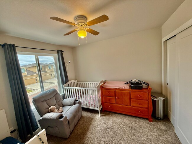 Building Photo - Beautiful Modern 3-Bedroom, 2.5 bath Townh...