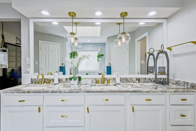 Building Photo - 3719 Danbury Dr