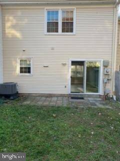 Building Photo - 4164 Hamlin Ct