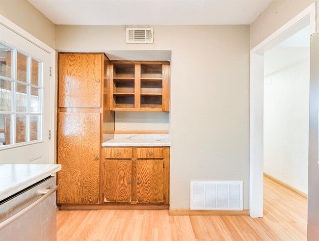 Building Photo - 5628 Pinon Vista Dr