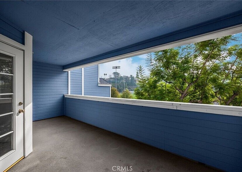 Building Photo - 1501 N Brea Blvd