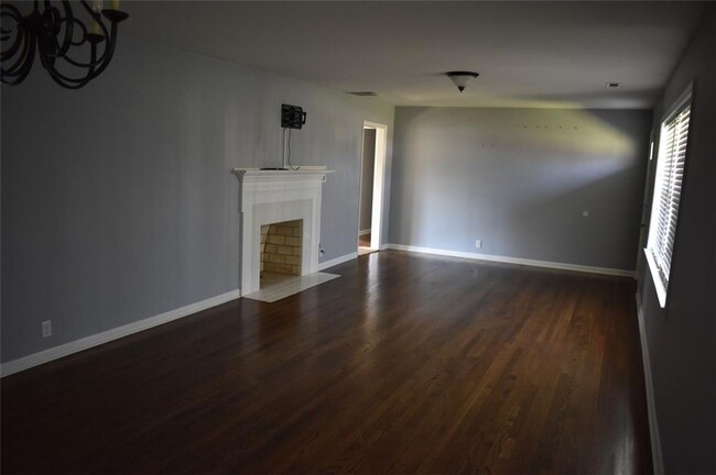 Building Photo - 146 Huff Ave