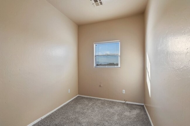 Building Photo - 6657 S Venetian Dr
