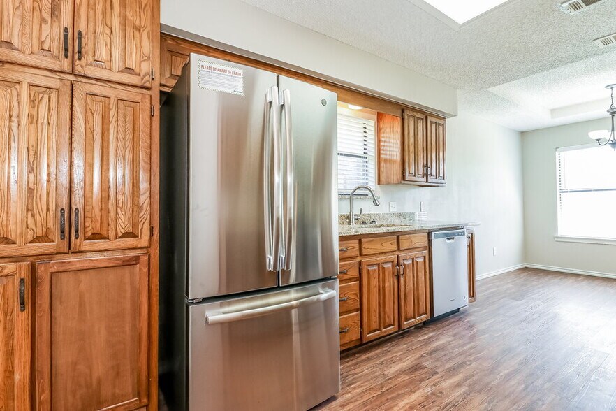 Building Photo - 4909 Barberry Dr