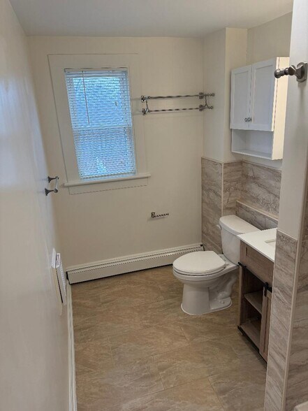 Building Photo - 924 N 5th St