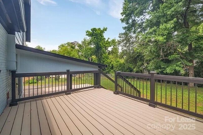 Building Photo - 1001 Archdale Dr