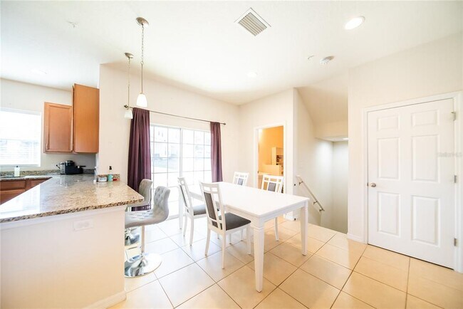 Building Photo - 980 Lakefront Village Dr