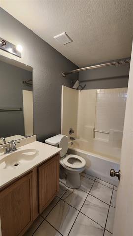 Building Photo - 2131 Coelum Ct