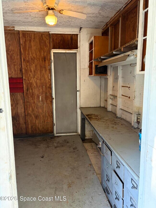 Building Photo - 965 Date Ave