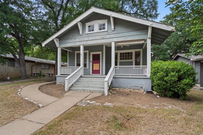 Primary Photo - Exclusive New 4 Bed Remodeled with huge ba...