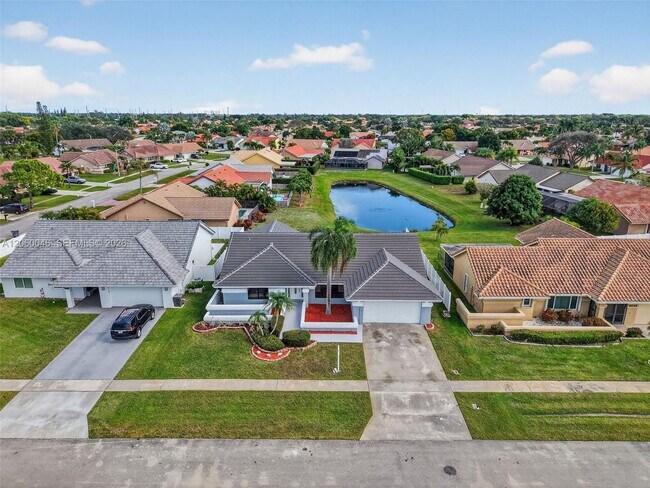 Building Photo - 6043 Sunberry Cir
