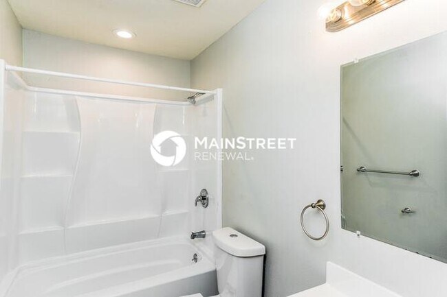 Building Photo - 3 Bedroom Pet-Friendly Home in SARASOTA, FL with Main Street Renewal