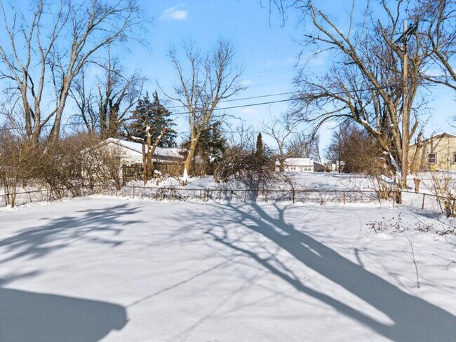 Building Photo - 4601 Curundu Ave