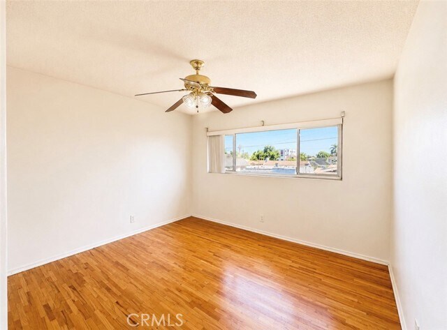 Building Photo - 1372 W 36th St